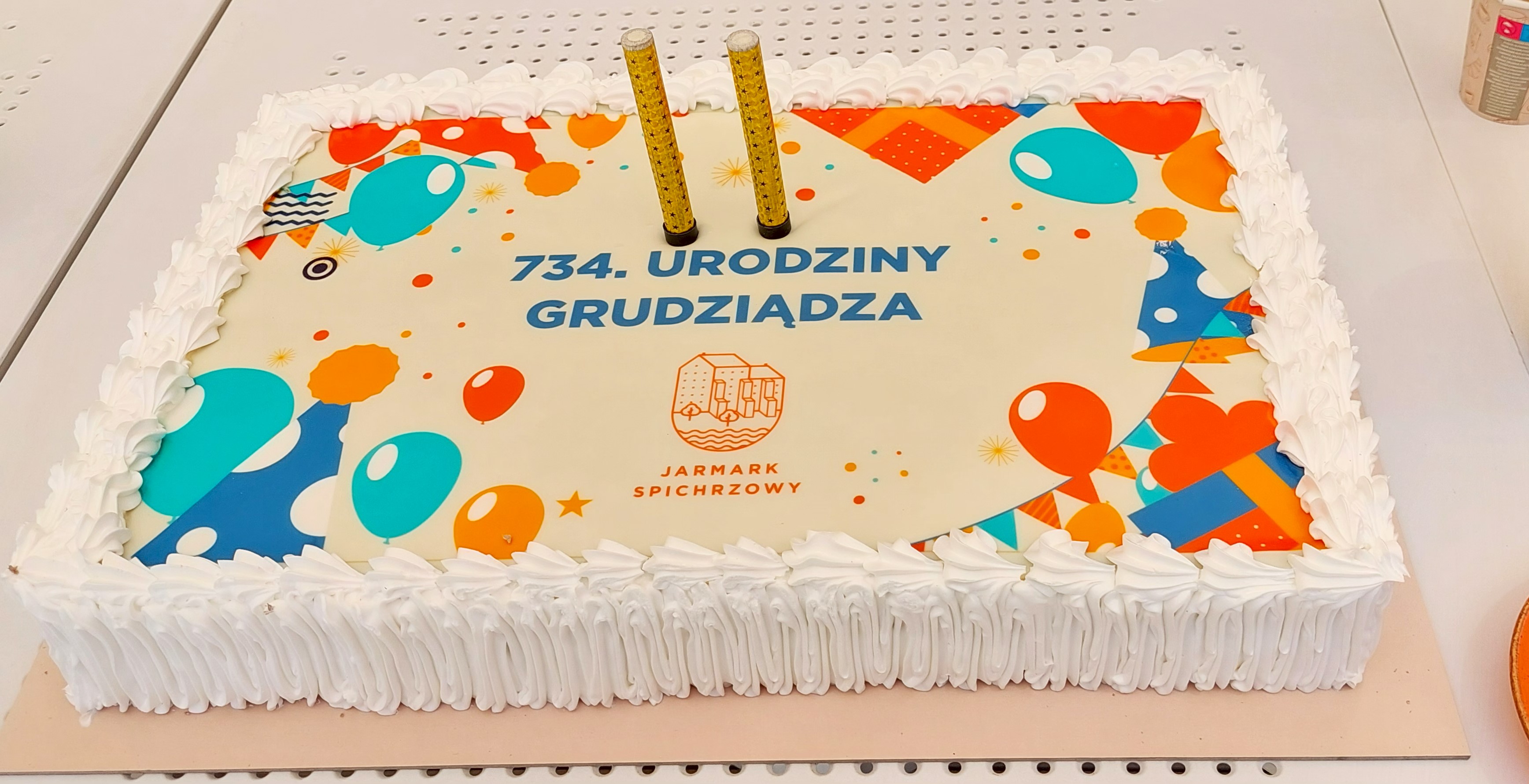 Grudziądz świętuje 734. rocznicę powstania miasta, a czy tort urodzinowy był? Tak! Bardzo dobry. Na Górze Zamkowej, serwowany z pyszną kawą (zdjęcia, wideo)