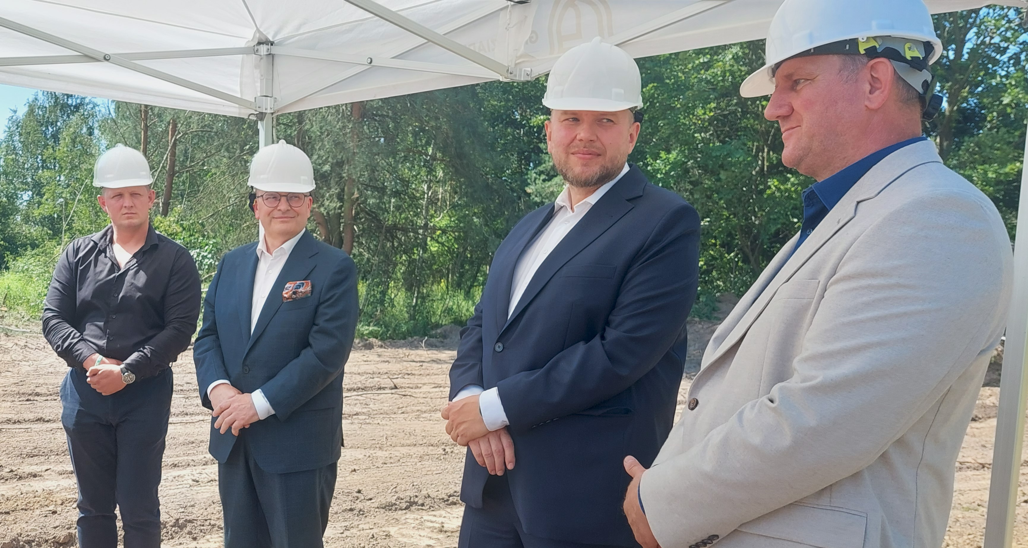 Przy ul. Lisiej na Rządzu powstaną w 2 blokach 64 mieszkania na wynajem. Za 20 miesięcy mają być gotowe. Inwestuje tu SIM KZN Toruński. Wykonawcą jest firma NEL BUD (Zdjęcia)