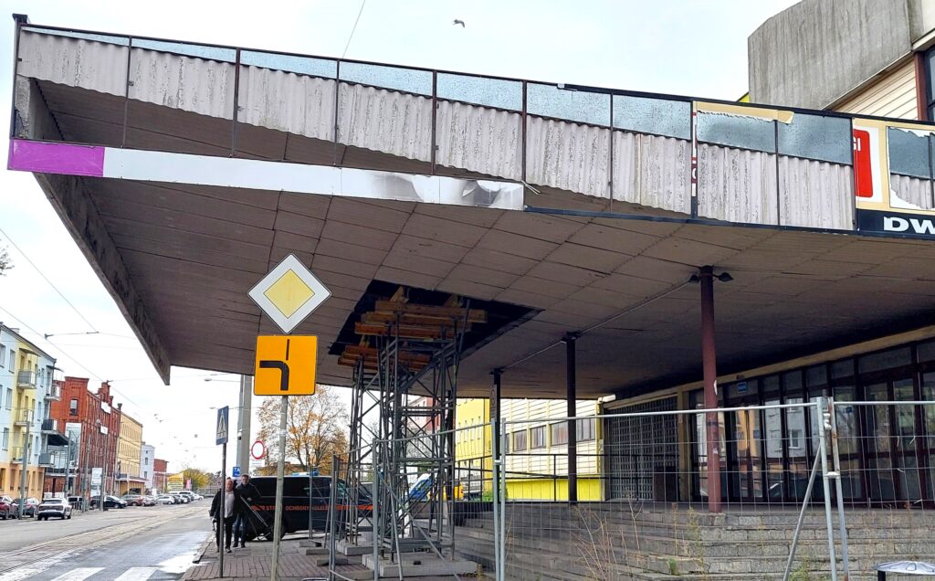 Polskie Koleje Państwowe przekazały Budimexowi (wykonawcy) teren pod budowę dworca tymczasowego w Grudziądzu. Prace budowlane mają ruszyć na początku przyszłego tygodnia