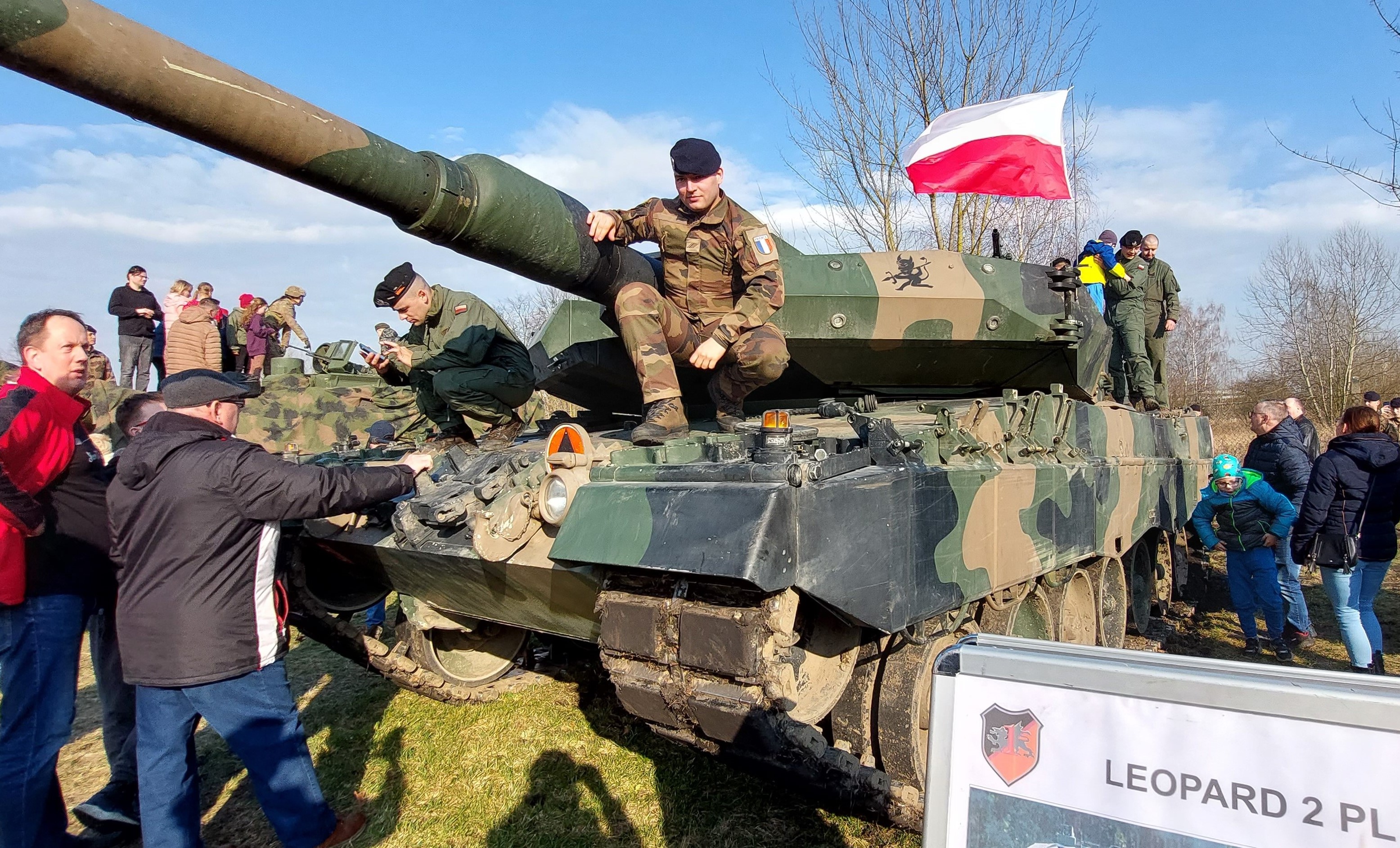 Najnowocześniejszy sprzęt wojskowy, m.in. czołg K2 na Wojskowych Targach Służby i Pracy 17-18 kwietnia w hali na Lotnisku w Grudziądzu. W piątek koncert Orkiestry Wojskowej z Torunia