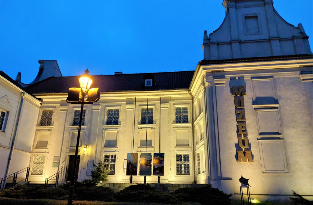 16 maja – Noc Muzeów w Grudziądzu: koncert „My song”, spotkanie z autorem książki „Lewandowski. Prawdziwy”, atrakcje da dzieci, spacer z lampionami po Starówce (program)