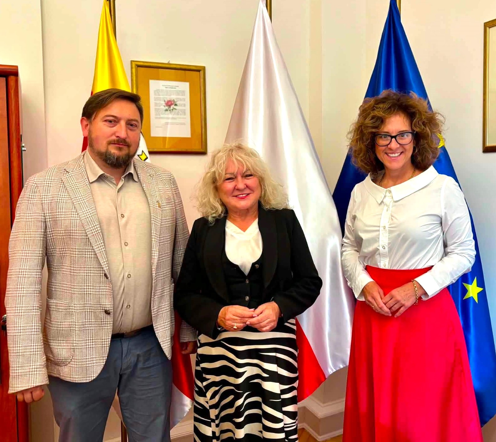 Konsulowie Honorowi Serbii i Ukrainy gościli w Grudziądzu. Przyjęła ich w Ratuszu wiceprezydent Róża Lewandowska. Jest perspektywa nawiązania współpracy z Serbią