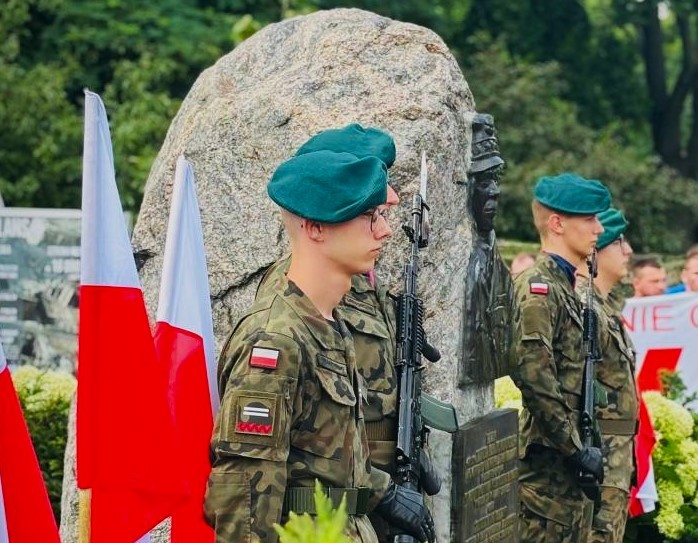 Grudziądz: obchody 82. rocznicy wybuchu Powstania Warszawskiego: wykład i wystawa w Muzeum, Godzina W przed pomnikiem gen. T. Bora – Komorowskiego 1 sierpnia o godz. 17