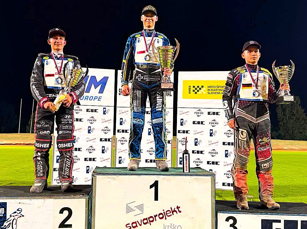 KEVIN MAŁKIEWICZ, młody żużlowiec GKM-u Grudziądz wywalczył w Słowenii tytuł indywidualnego mistrza Europy juniorów U-19. Zdobył komplet punktów!