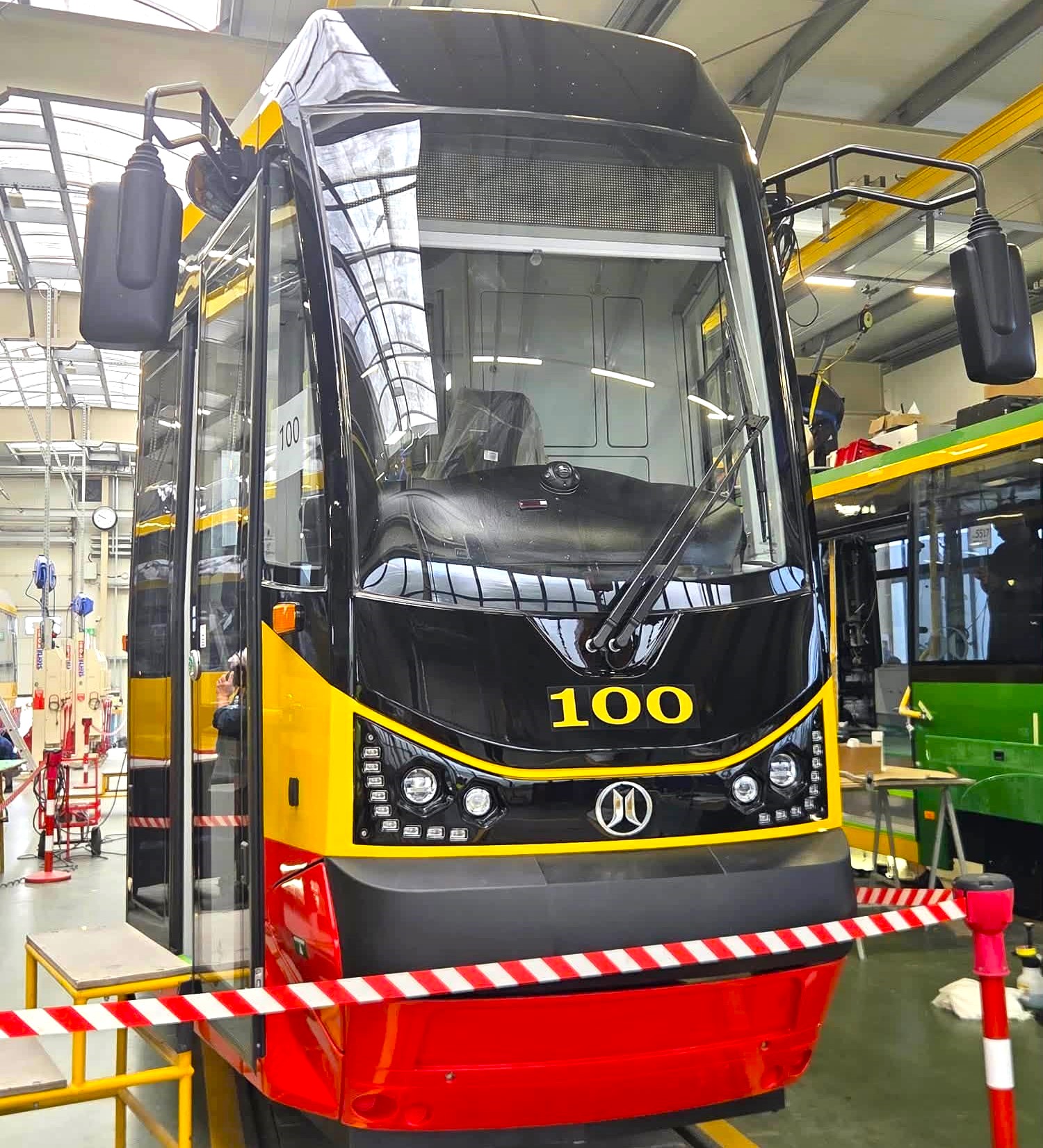 21 września (poniedziałek) o godz. 7.00 w Grudziądzu pojawi się tramwaj numer 100! Kto chce być świadkiem wzmocnienia taboru MZK o setny tramwaj – spotykamy się skoro świt w zajezdni przy ul. Dworcowej