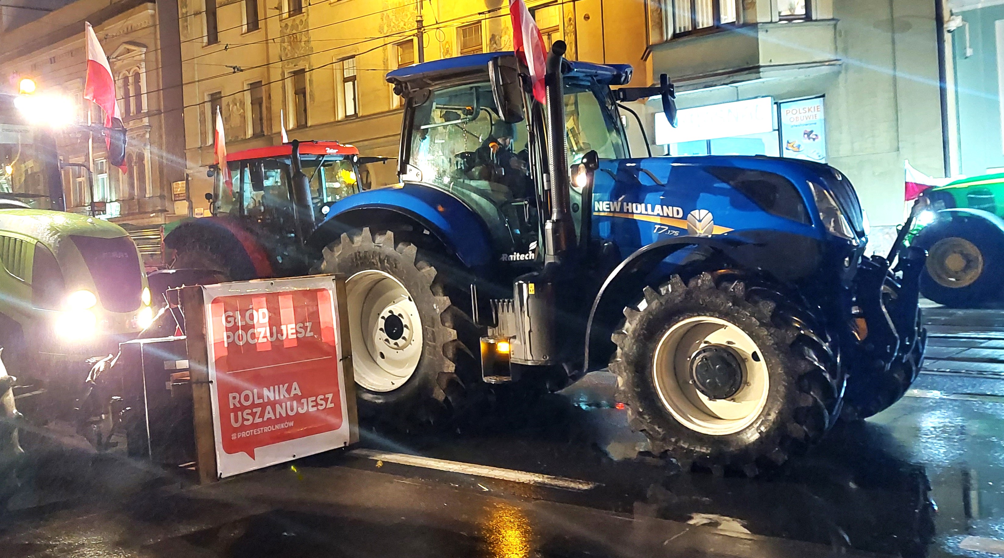 Związek Zawodowy Rolnictwa Samoobrona zapowiada zgromadzenie w Grudziądzu na 29 września (wtorek) w godz. 9.00-18.00. Około 20 ciągników podjedzie pod starostwo na protest