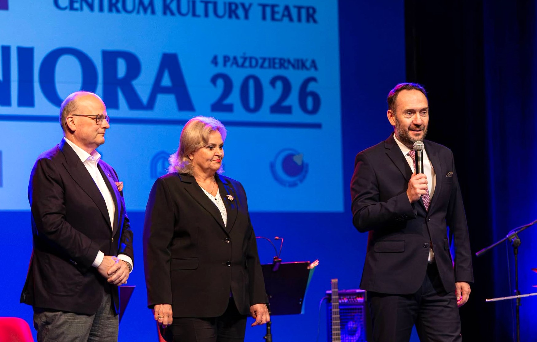 Dopisała frekwencja na Grudziądzkim Dniu Seniora w teatrze. W niedzielę, jak co roku, była świetna atmosfera i koncert, podczas którego wystąpili m.in. Jacek Wójcicki i grudziądzki Sweet Accordion (zdjęcia)