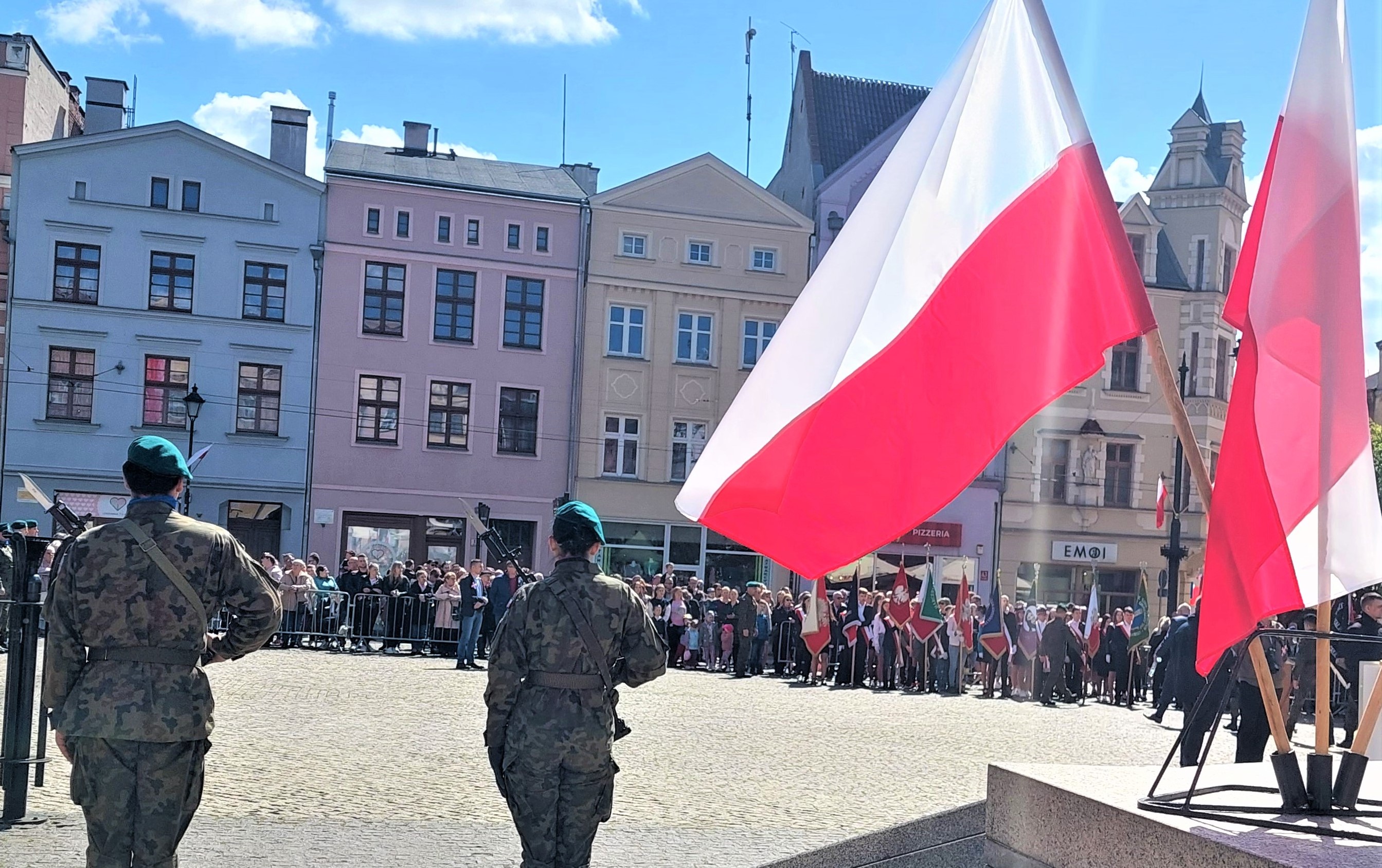 Główne obchody Narodowego Święta Niepodległości w Grudziądzu – 11 listopada a wydarzenia towarzyszące już od 7 listopada. Biało-Czerwony parkrun i koncert piosenek M. Fogga (Program)